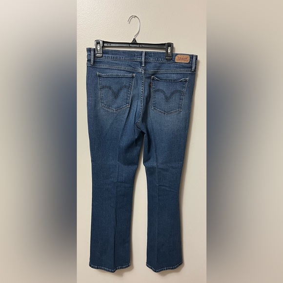 Women’s Levi 515 Bootcut jeans.  Size 14 - Picture 2 of 3